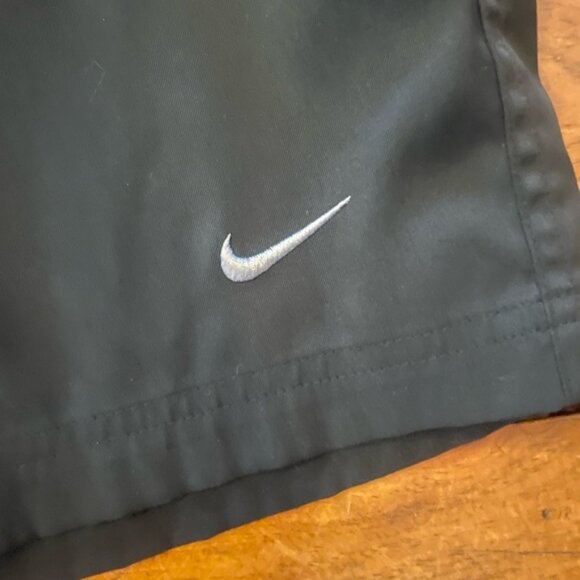 Youth Nike Golf Dri Fit Black Chino Shorts Medium 26” Waist - Picture 2 of 9